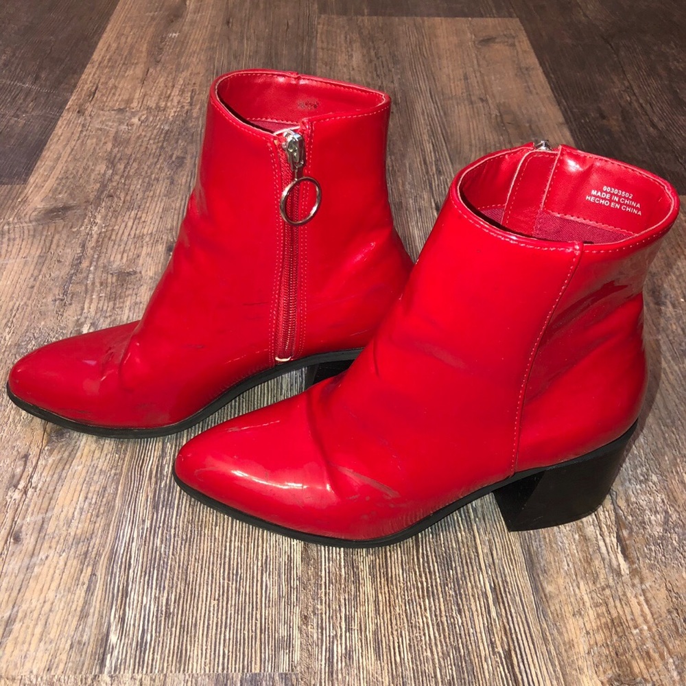 Red booties✨
